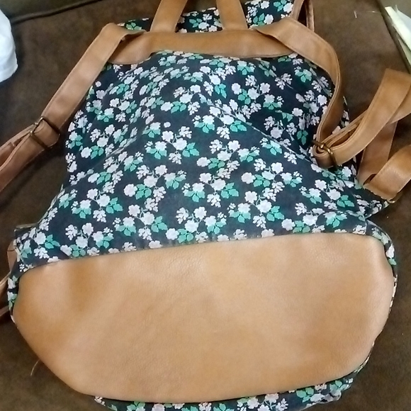 Floral Brooklyn Bound Satchel/Backpack - Picture 6 of 8